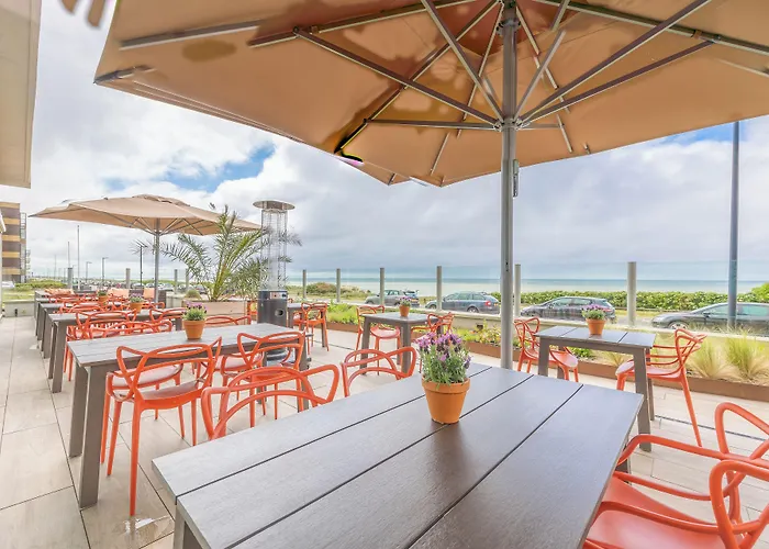 De Baak Seaside מלון 3*